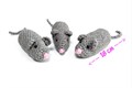 Игрушка для кошек Мышка вязаная с погремушкой 18 см 202561 - фото 19331